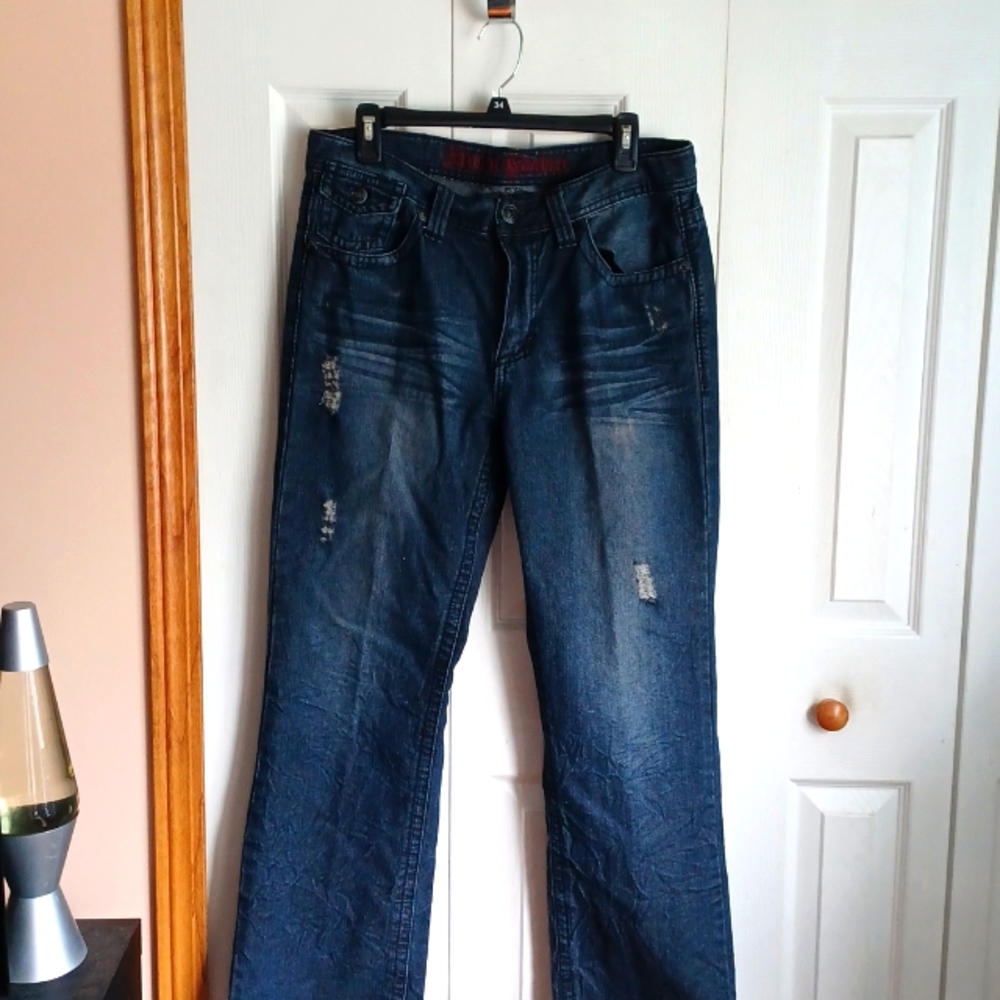 Men xtreme couture jean with detail on back pockets...34×32